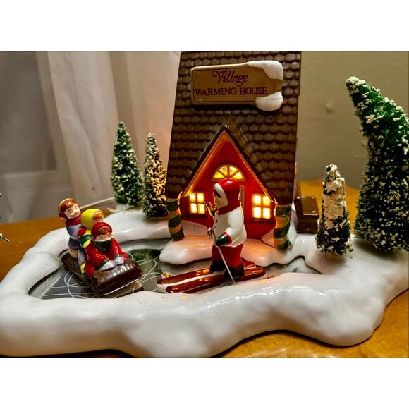 Department 56 “village warming house” - great condition - Picture 1 of 9